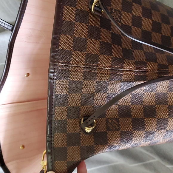 ๐ SOLD ๐ Louis Vuitton Neverfull MM in Damier Ebene - Picture 16 of 17